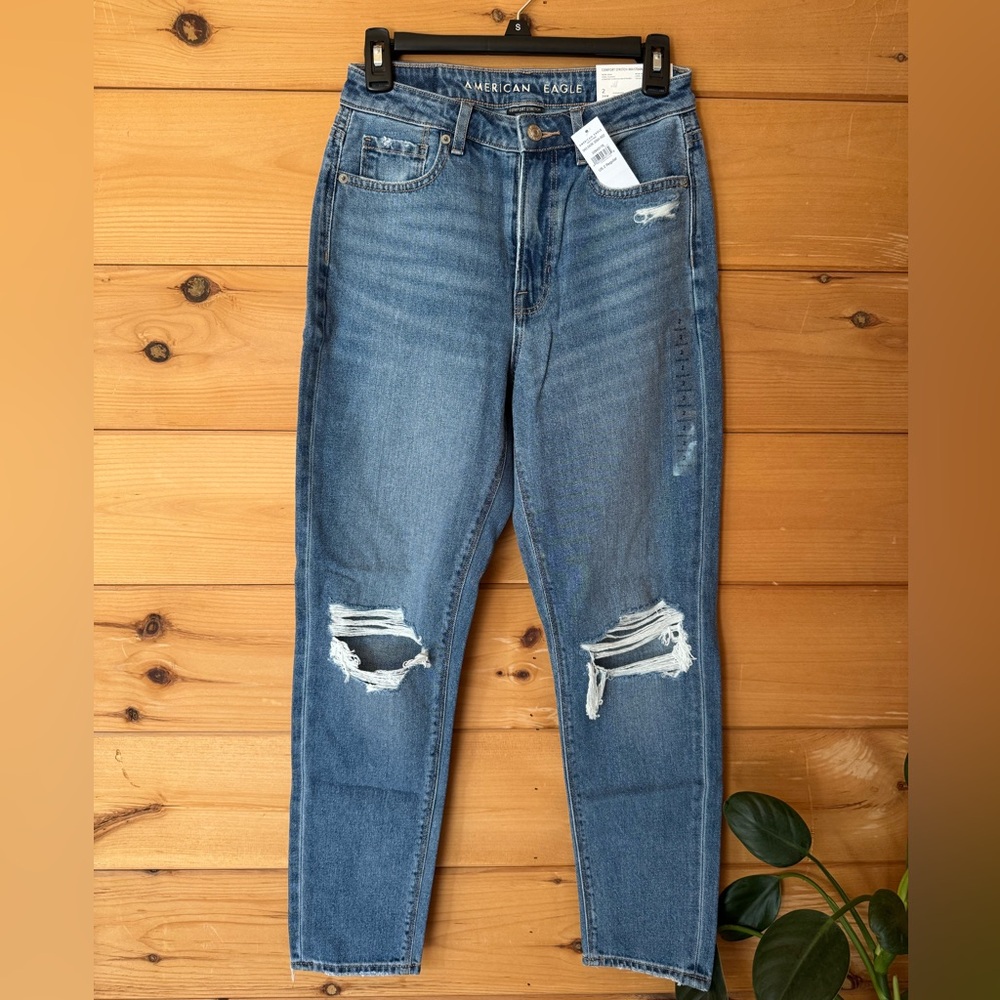 American Eagle Cool Classic Mom Jean with comfort stretch waistband